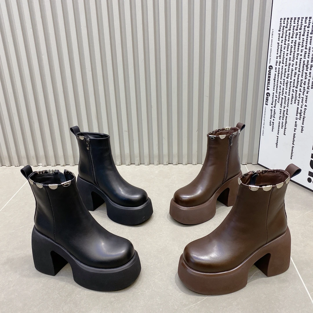 2025秋冬新款九厘米高跟加绒气质时尚显瘦短靴增高欧货女爆款靴子