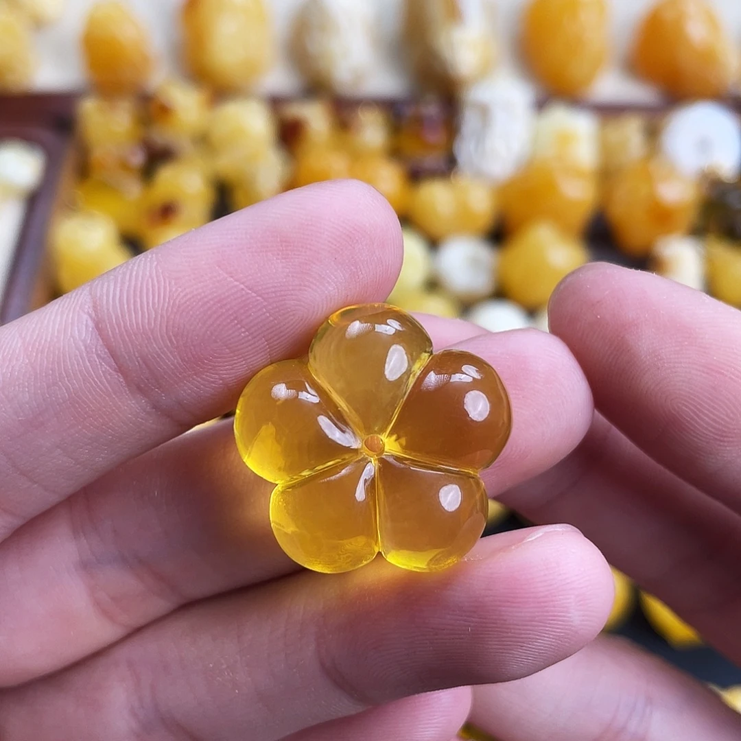 琥珀未镶嵌珠宝奇石