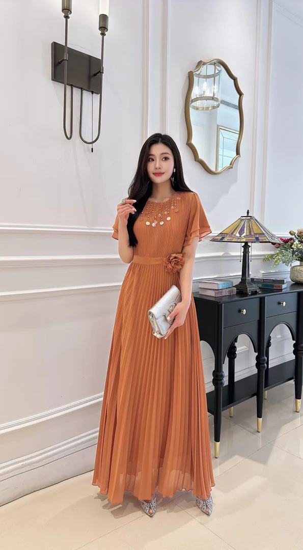 彬彬严选重工轻奢压褶长款度假风立体花朵显瘦长裙