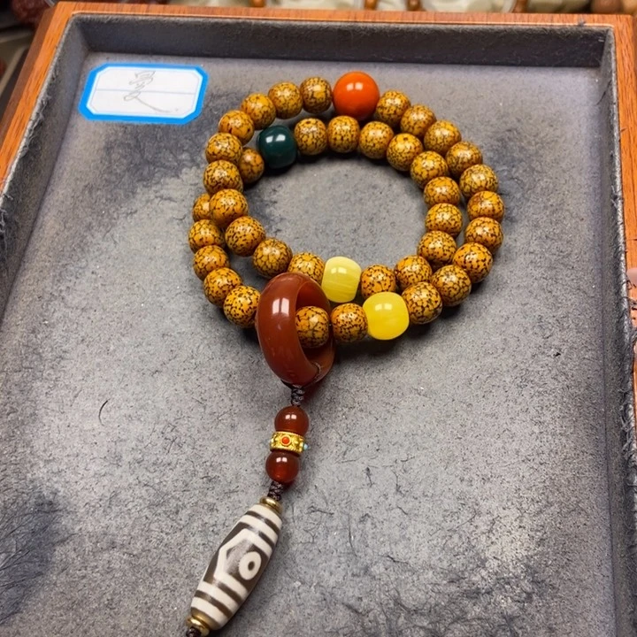 星月菩提吊坠菩提