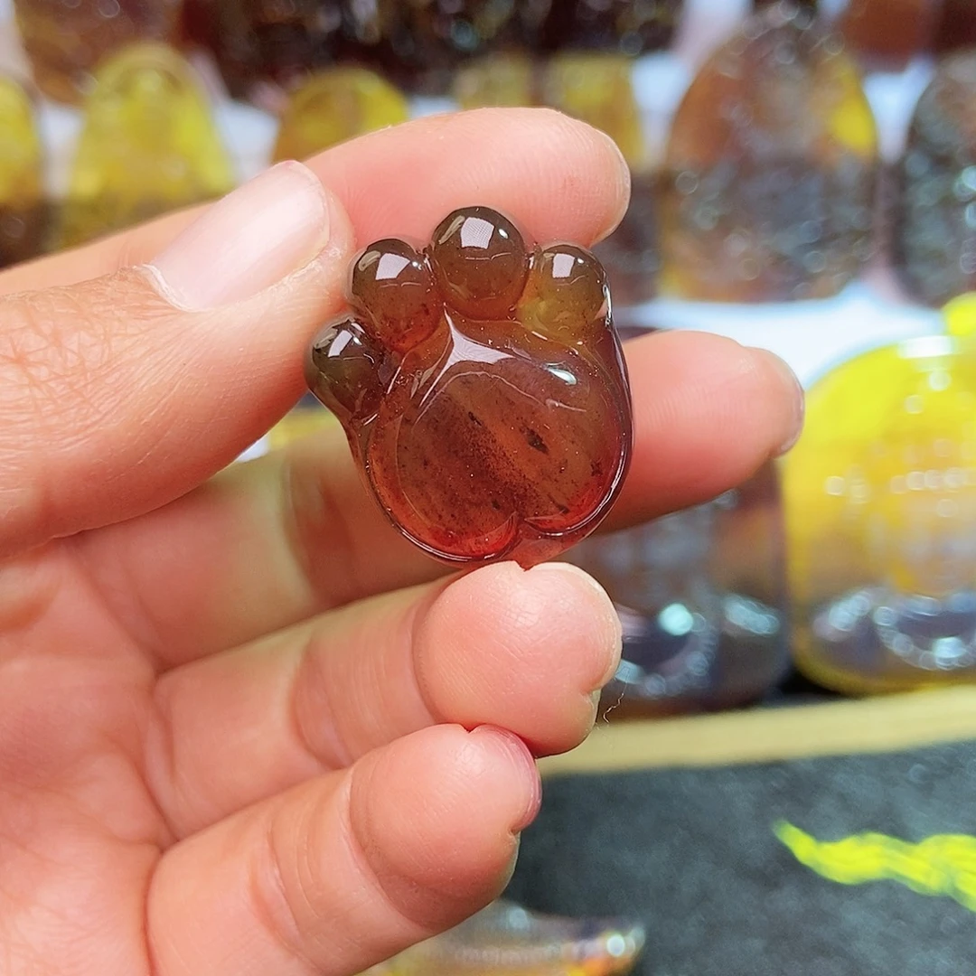 琥珀颈饰未镶嵌熊掌