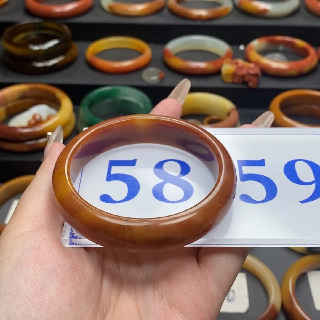 石英质玉（黄龙玉）手镯未镶嵌