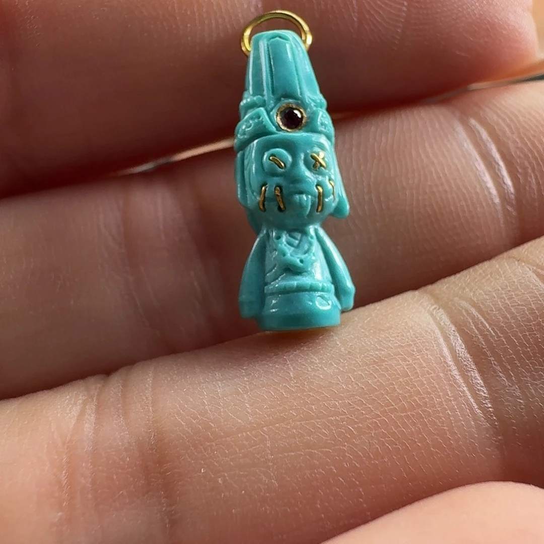 绿松石未镶嵌颈饰