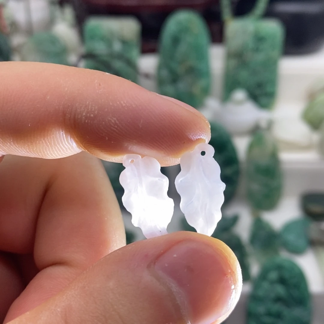 独山玉未镶嵌颈饰