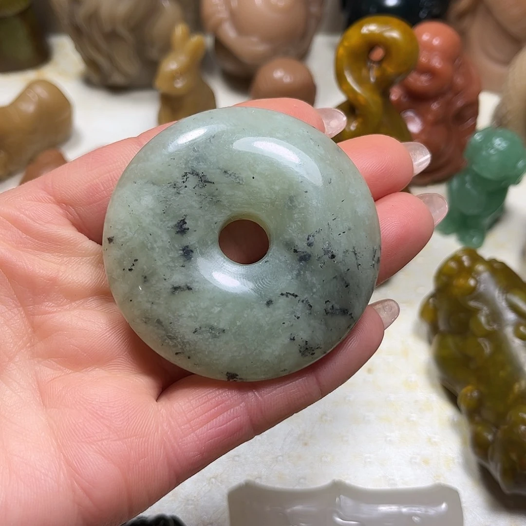 白玉菩提吊坠白玉菩提吊坠