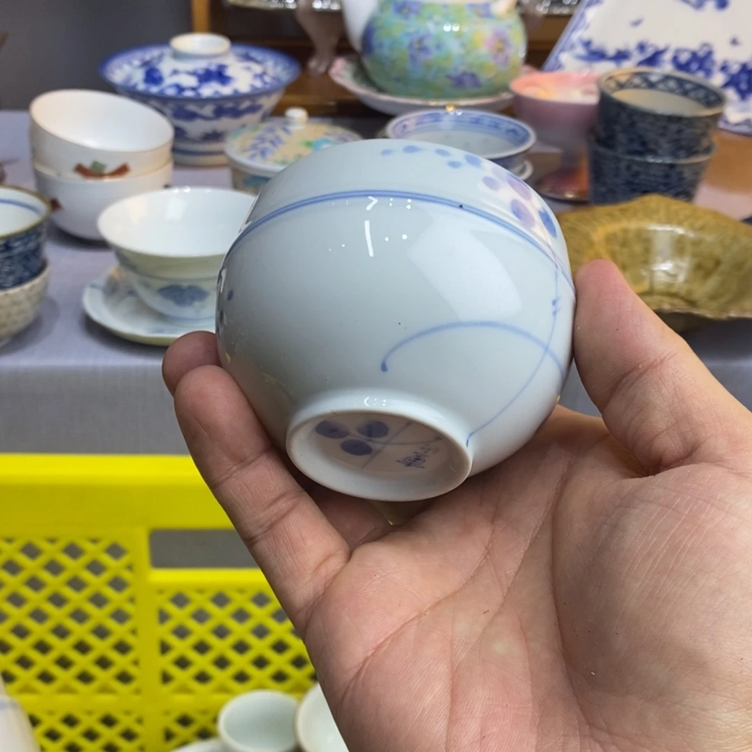 杨***~茶盏盘子的人真的有这么好看
