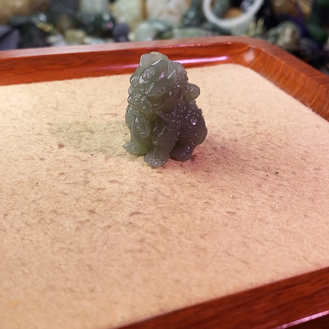 威***颈饰未镶嵌和田玉