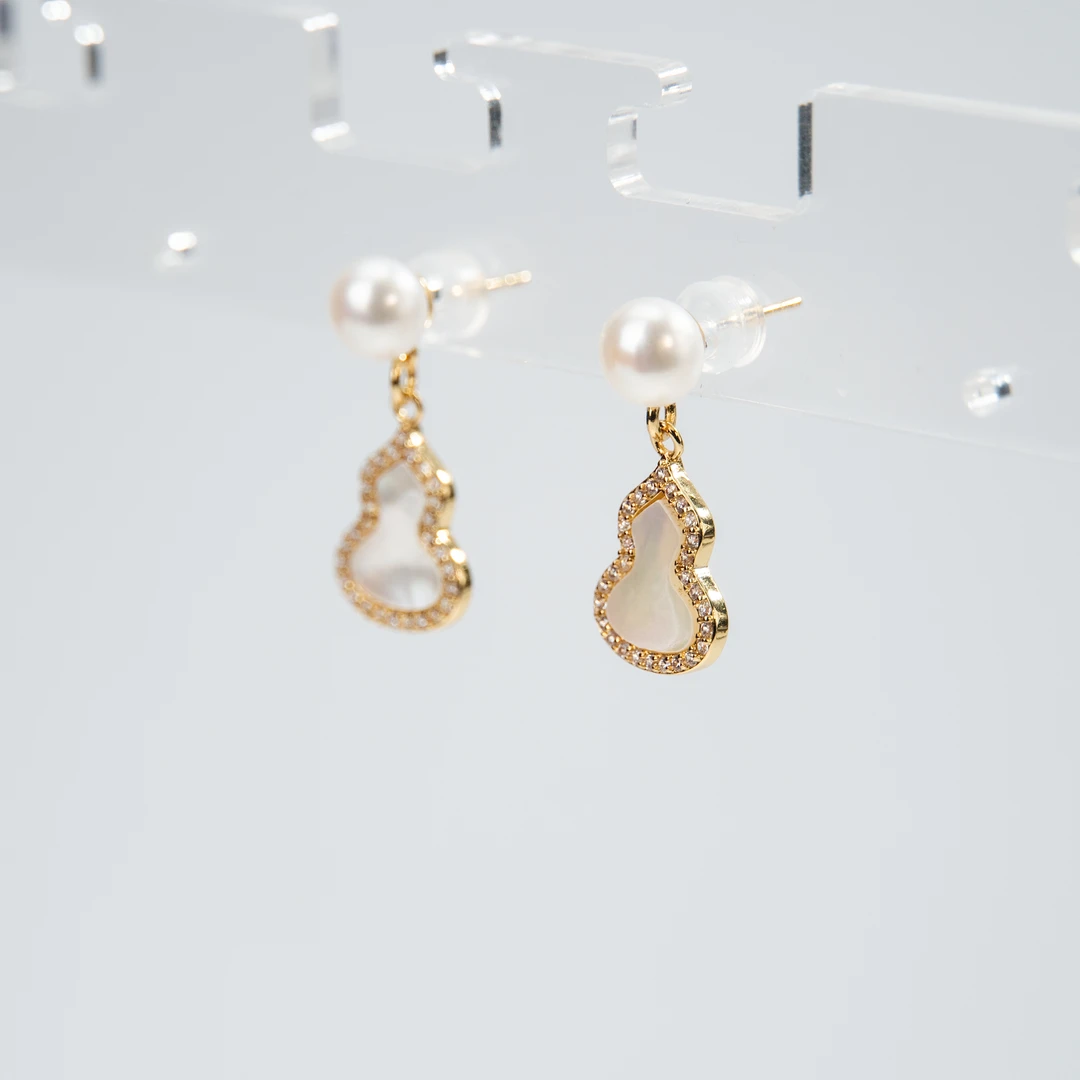 【肯叔的爱】S925银针淡水胖圆珍珠合金福禄耳坠6-7mm