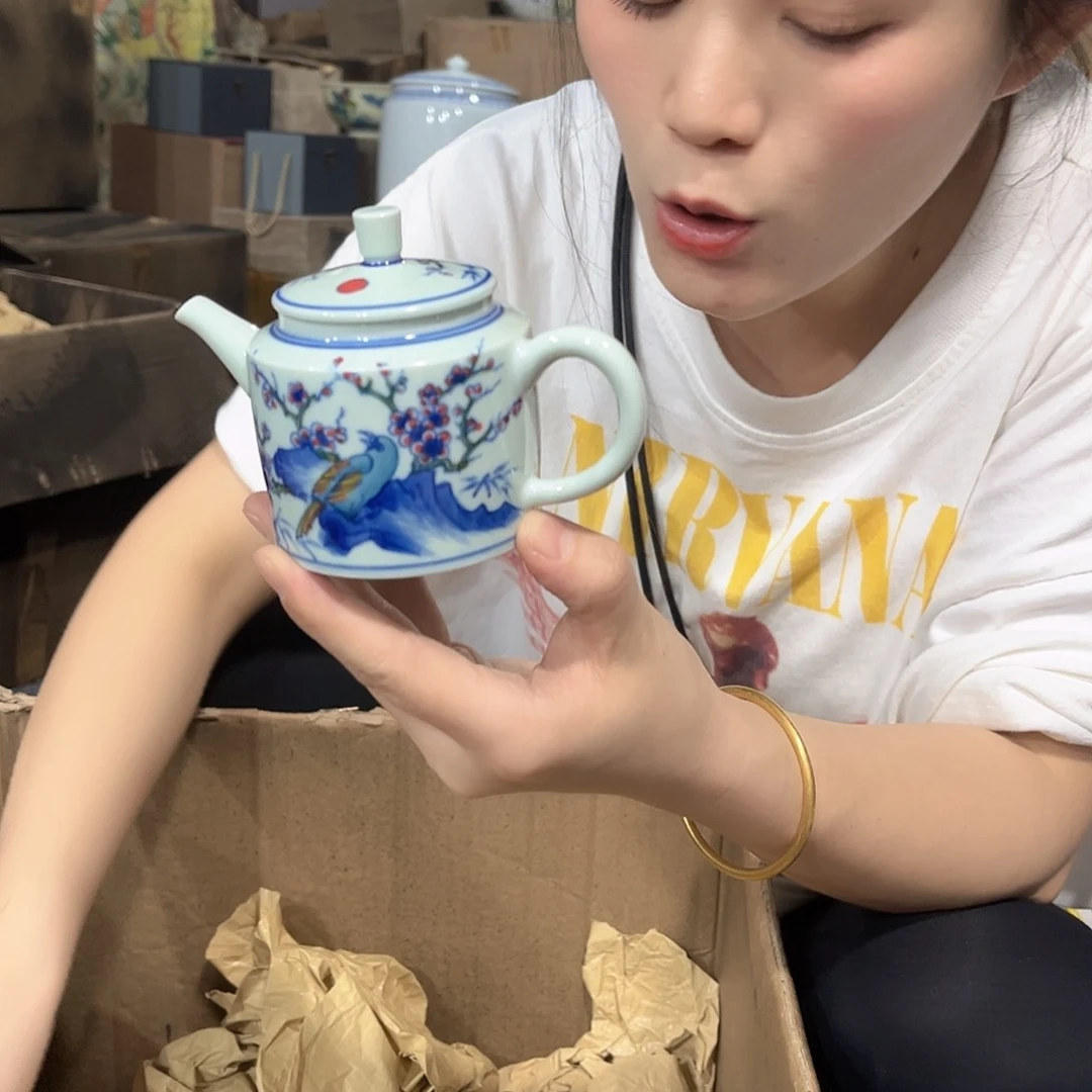 摆件////景德镇陶瓷器。绿