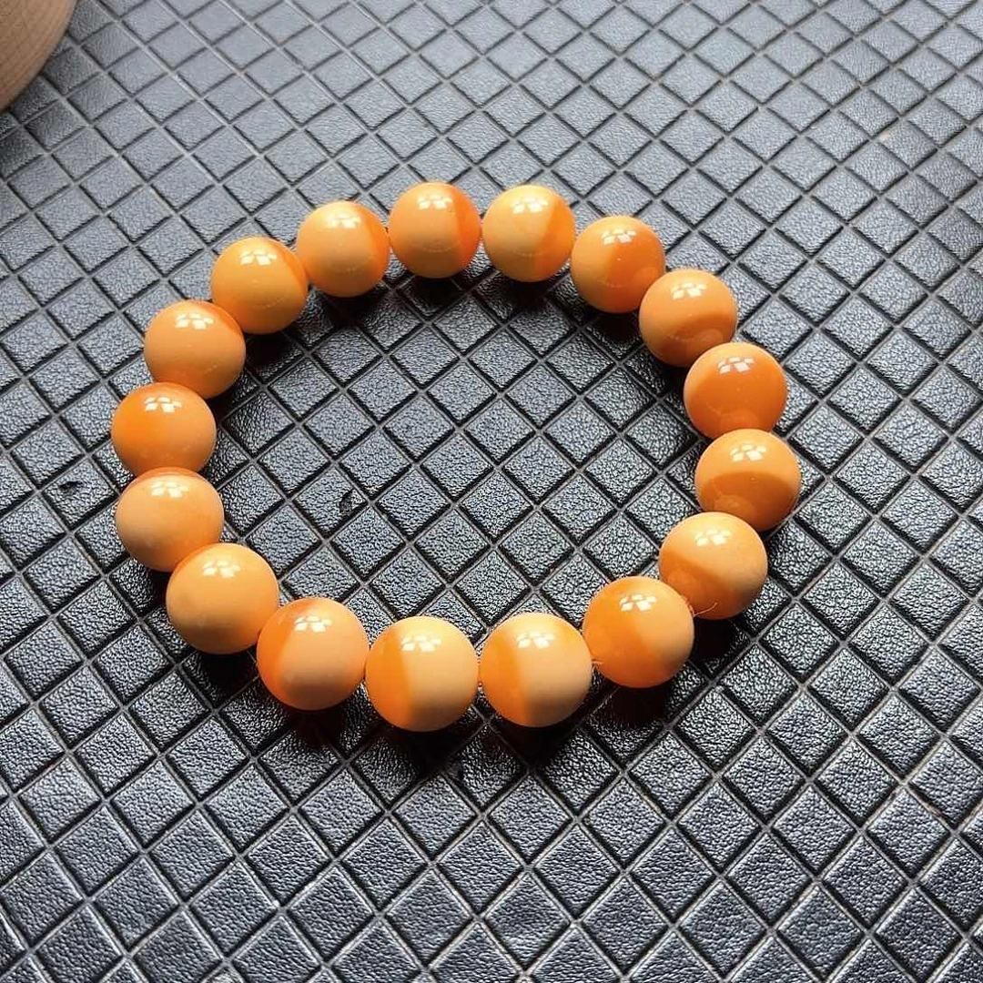 麻***机石英质玉（缅黄）未镶嵌颈饰