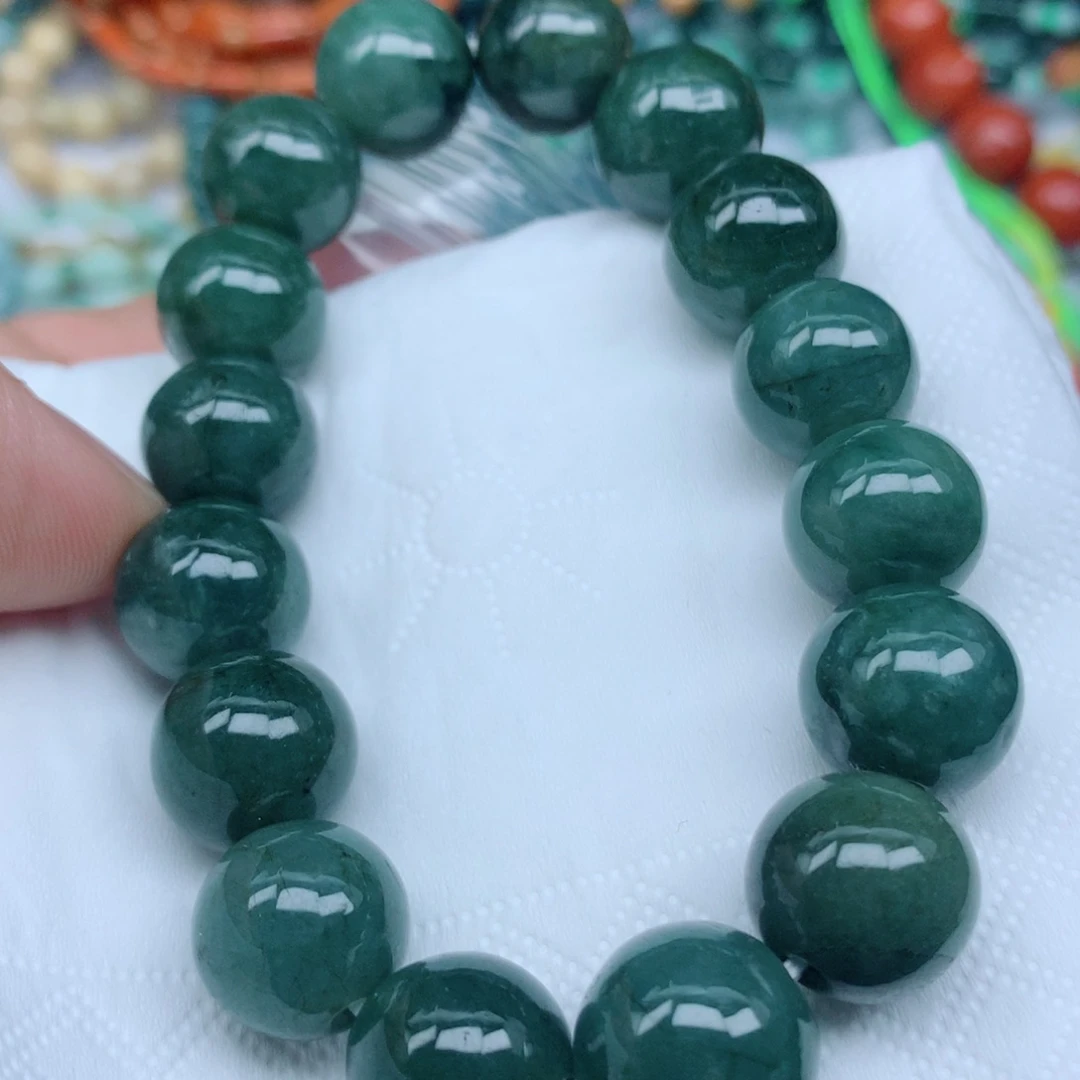 翡翠未镶嵌颈饰01