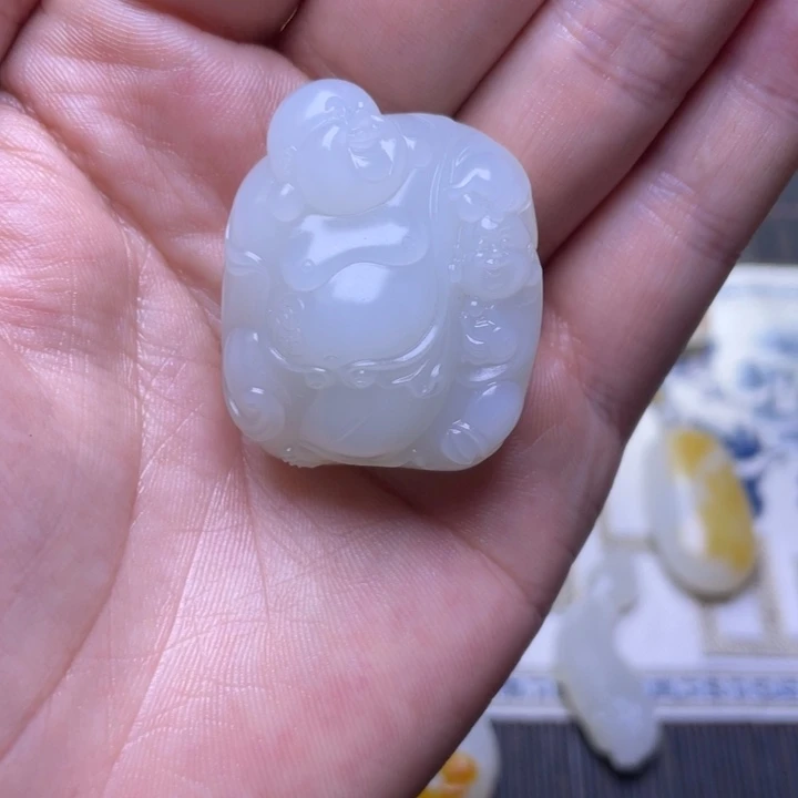 和田玉未镶嵌挂件