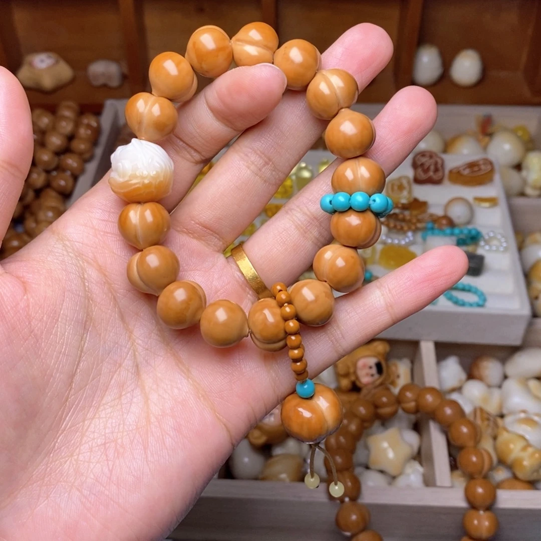 猴头核桃手串醒狮蓝卡环，屁桃提溜用自己的籽