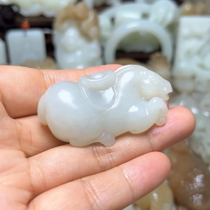 未镶嵌和田玉（糖玉）珠宝奇石