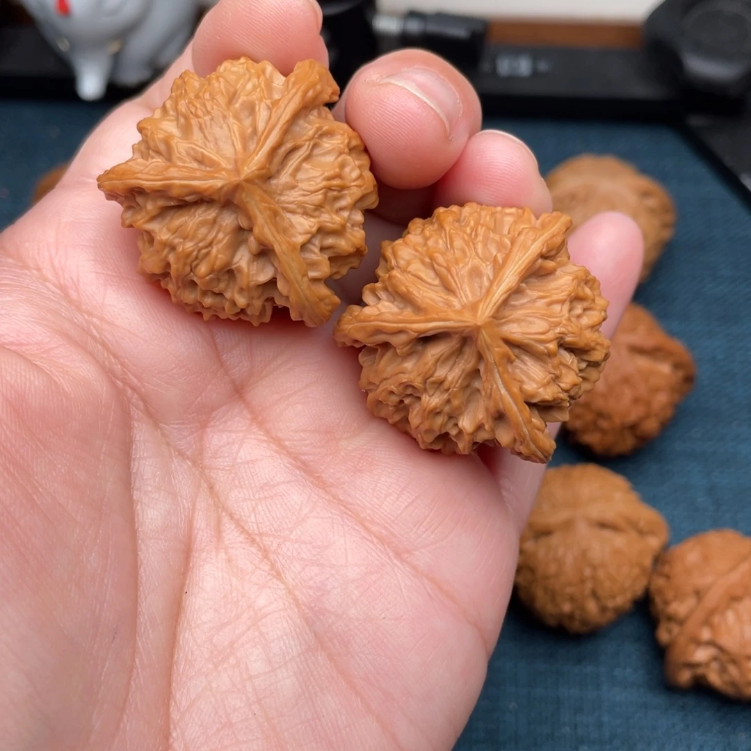 把件文玩核桃全品盘山三棱36