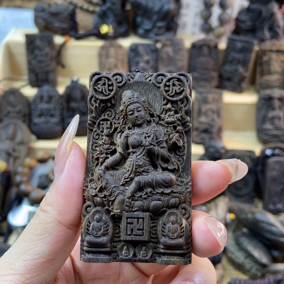 木季**灵越南芽庄黄奇楠吊坠