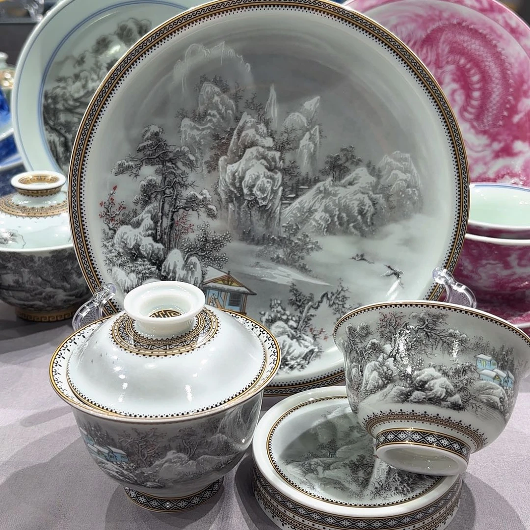 瓷片景德镇瓷器博物陈列中心的藏传着