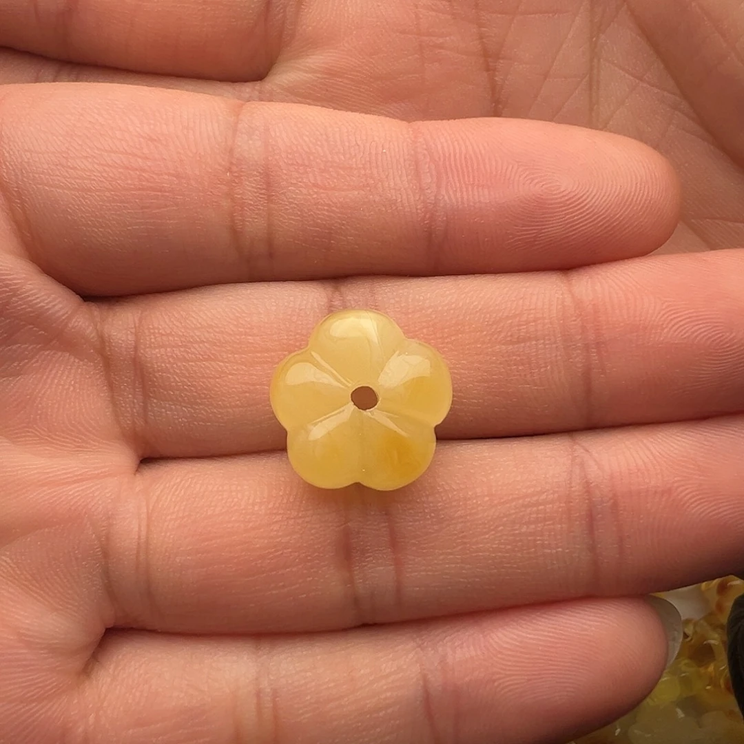 蜜蜡未镶嵌颈饰五瓣花提溜