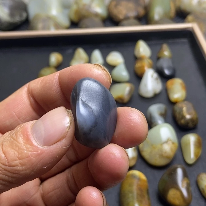 用***9和田玉（糖玉）未镶嵌珠宝奇石