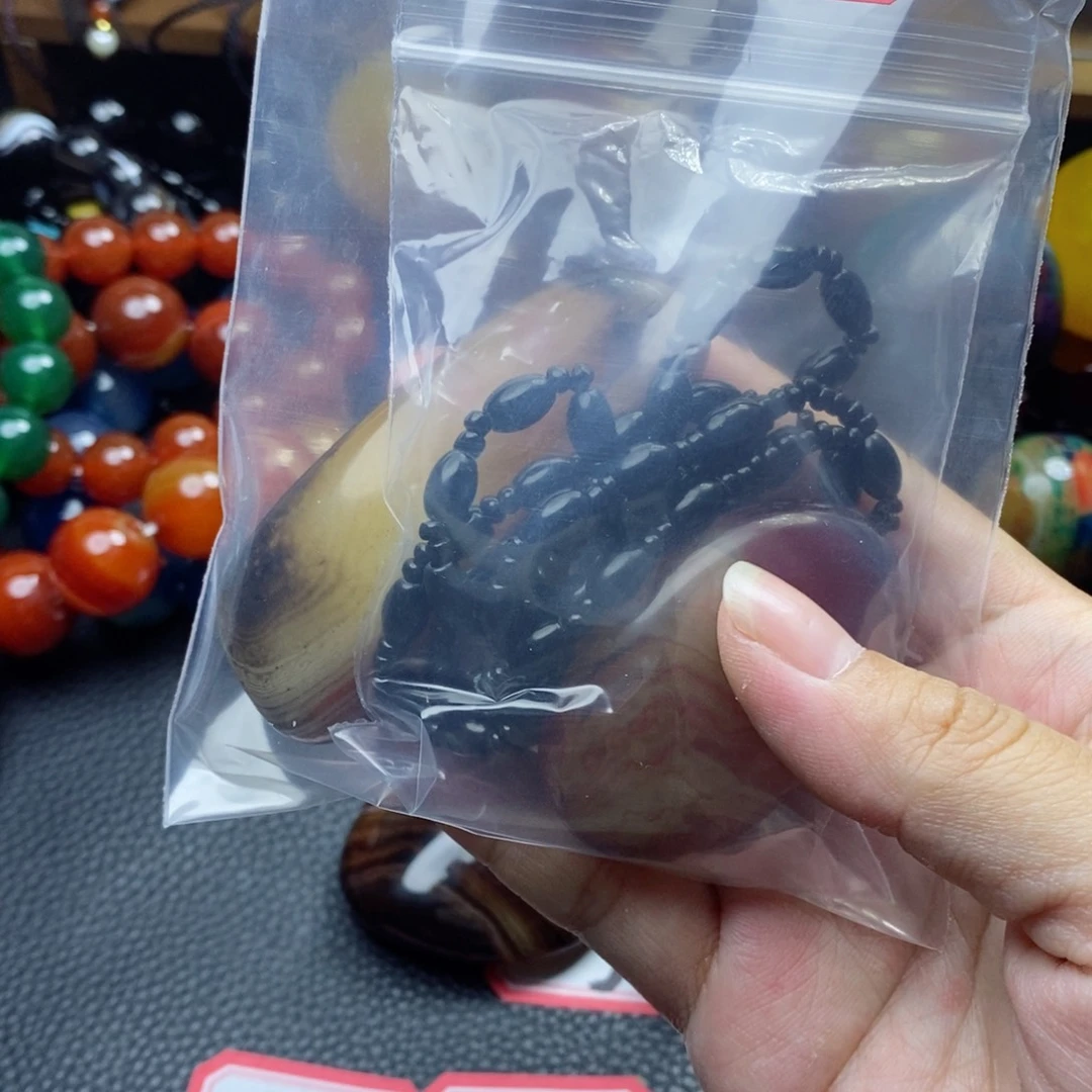 玛瑙/玉髓颈饰未镶嵌?****