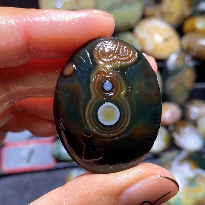 玛瑙/玉髓玛瑙吊坠未镶嵌