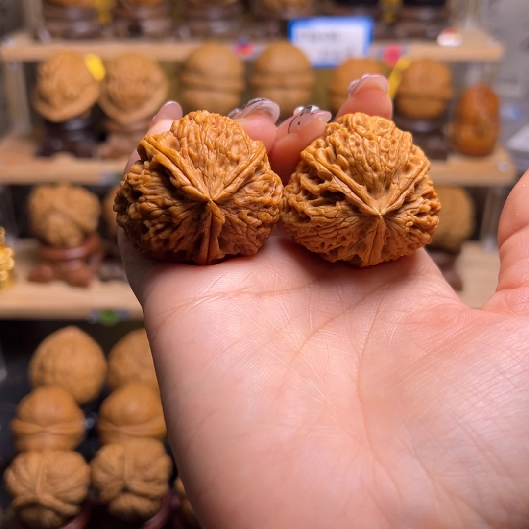 把件桃核水龙纹三棱H35、38……