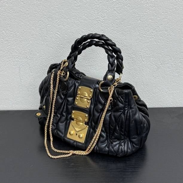 95新 MIU MIU/缪缪 复古褶皱元宝盾牌手提包 123173