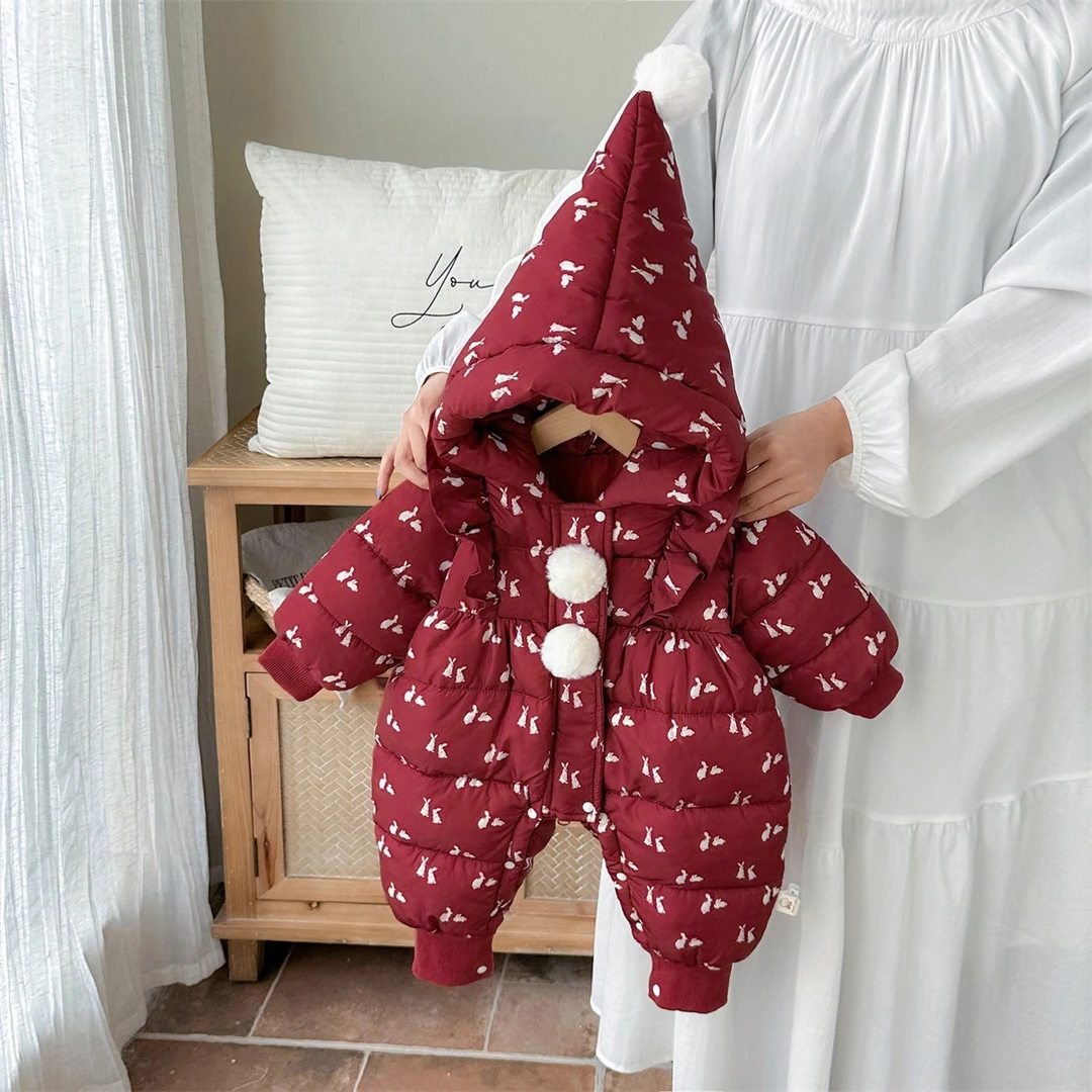 婴儿连体衣冬季红色棉服女宝宝冬装加厚夹棉兔子哈衣拜年服外出服