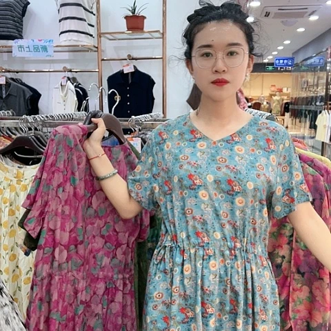 收腰连衣裙 蓝色碎花 备注身高体重或者尺码