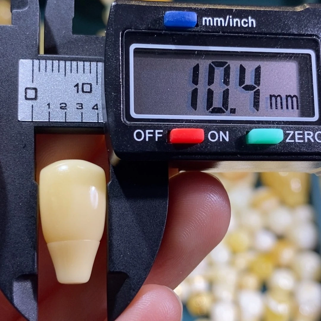 蜜蜡裸石未镶嵌配饰