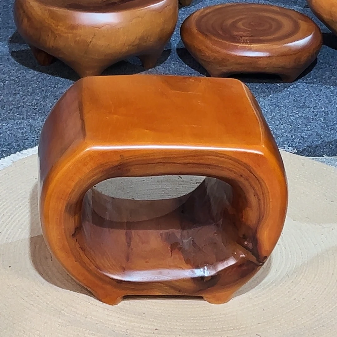 35 号香樟木尺寸：41-30-30cm