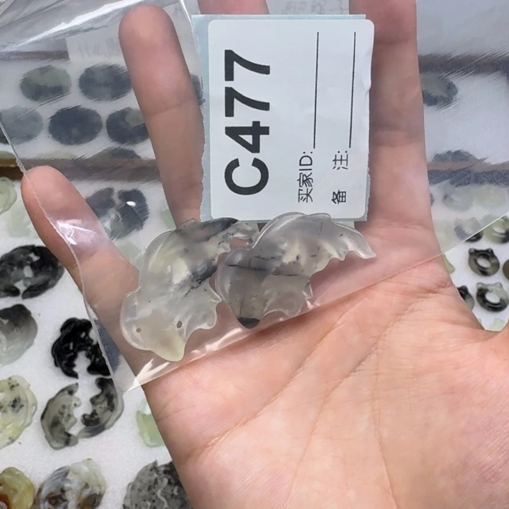 你***利未镶嵌蛇纹石玉项链