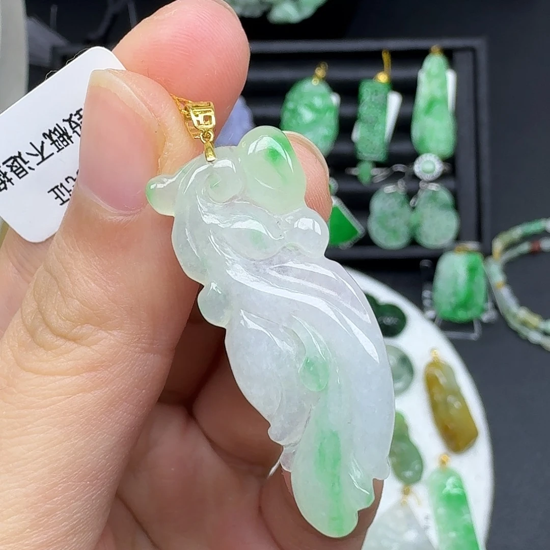 翡翠18K金镶嵌颈饰