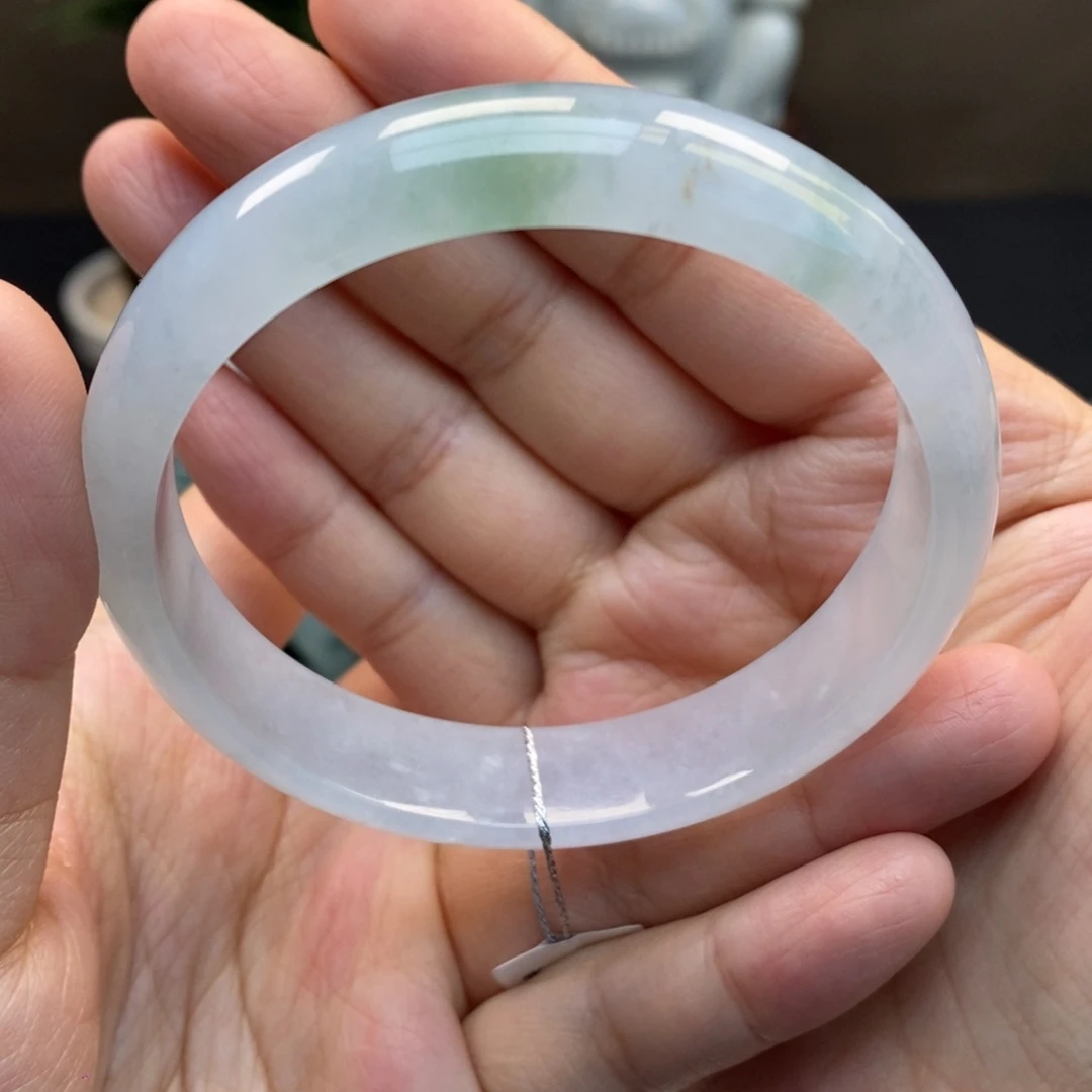 翡翠手镯未镶嵌天然