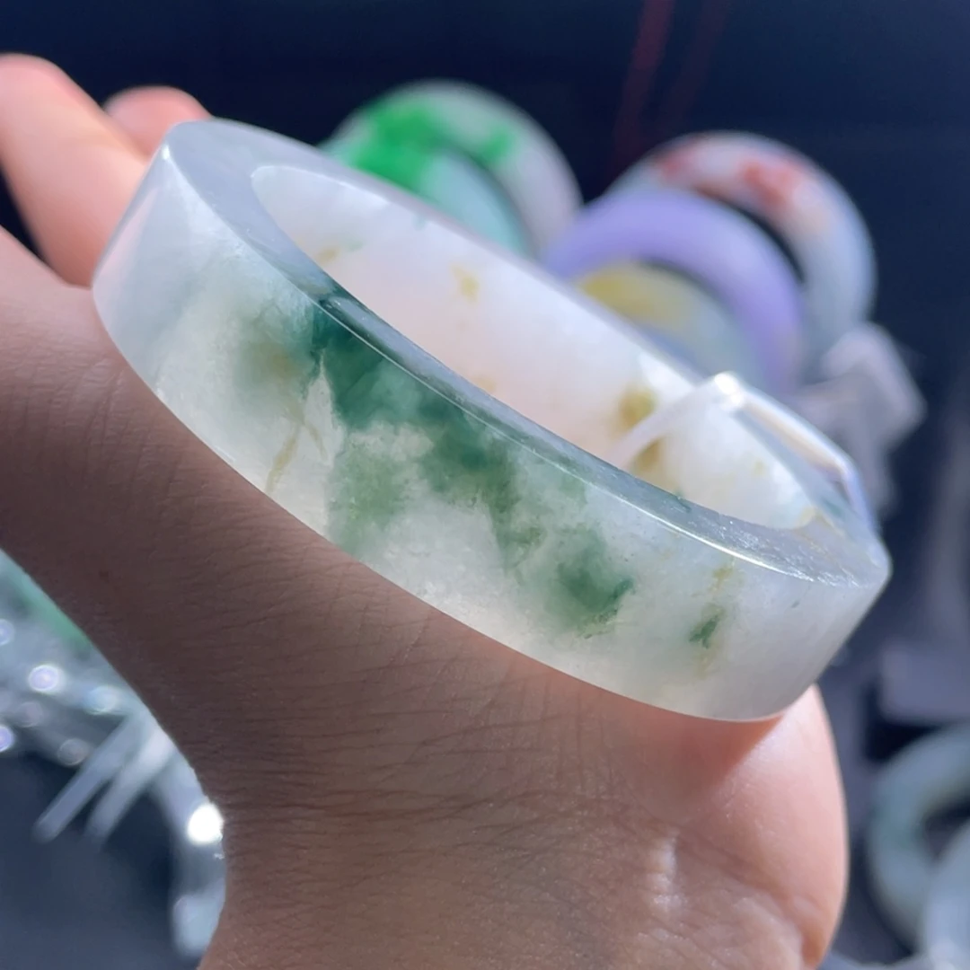 未镶嵌手镯定制翡翠