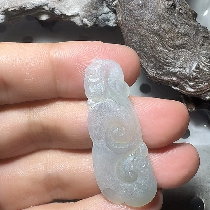 颈饰未镶嵌翡翠天然翡翠A货吊坠