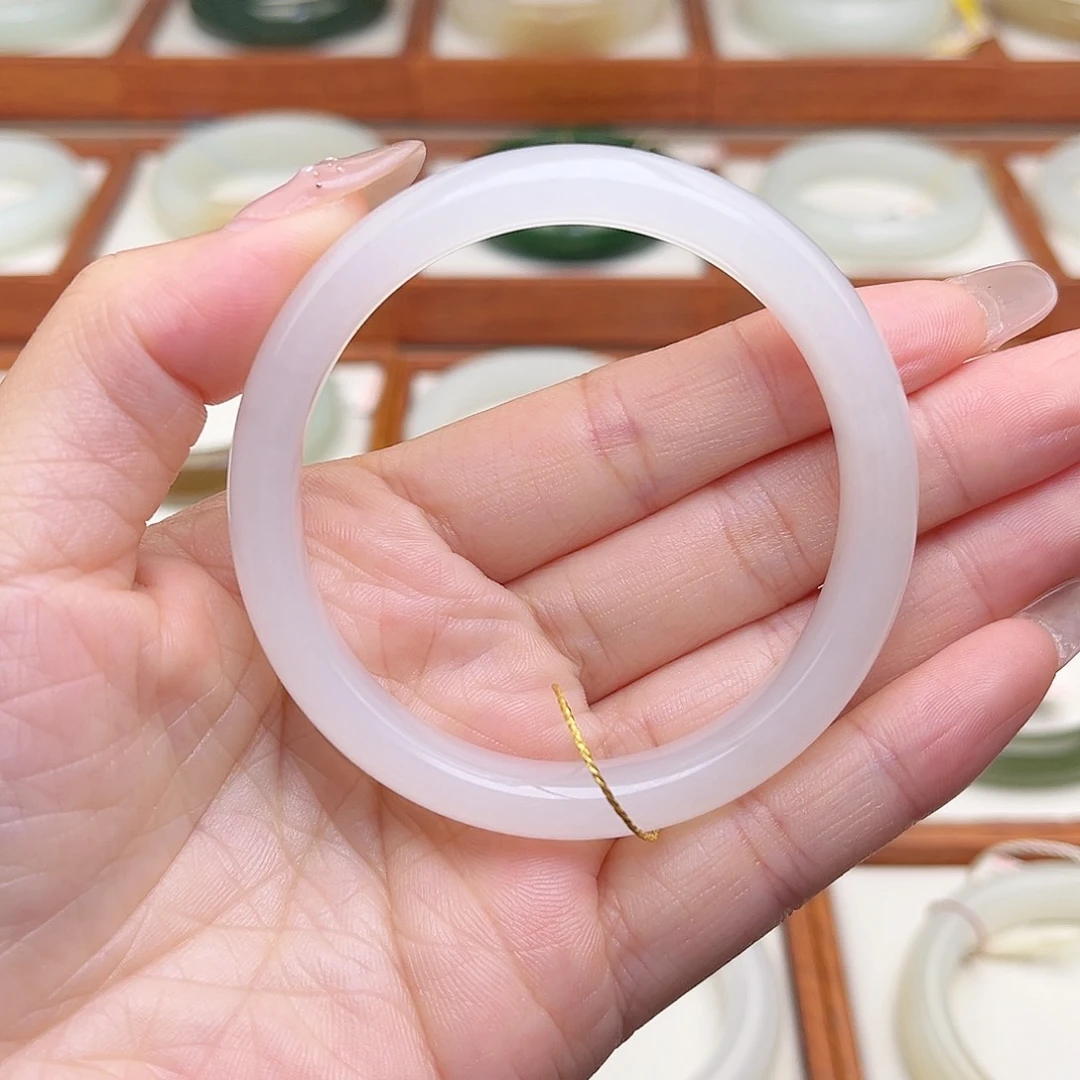 和田玉手镯未镶嵌54.6