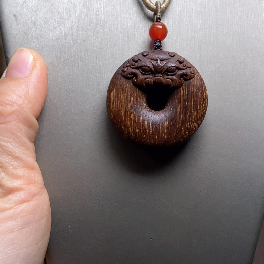 沉香木手串越南芽庄黄棋玉化吊坠