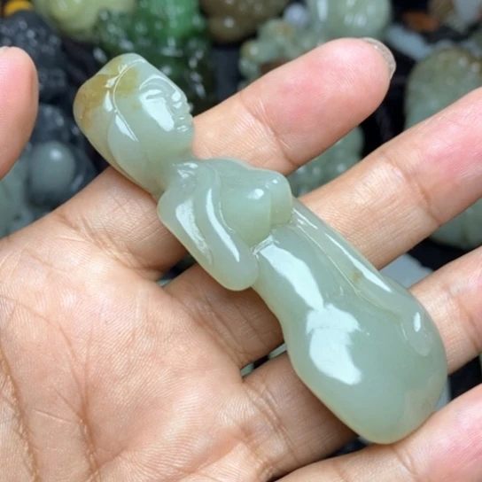 颈饰未镶嵌和田玉