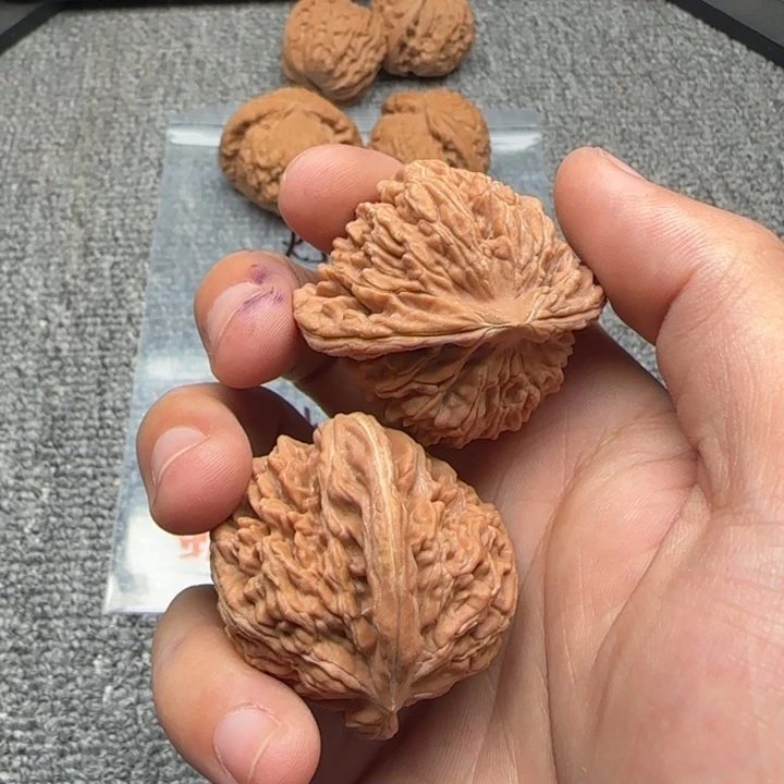 精品文玩核桃四座楼