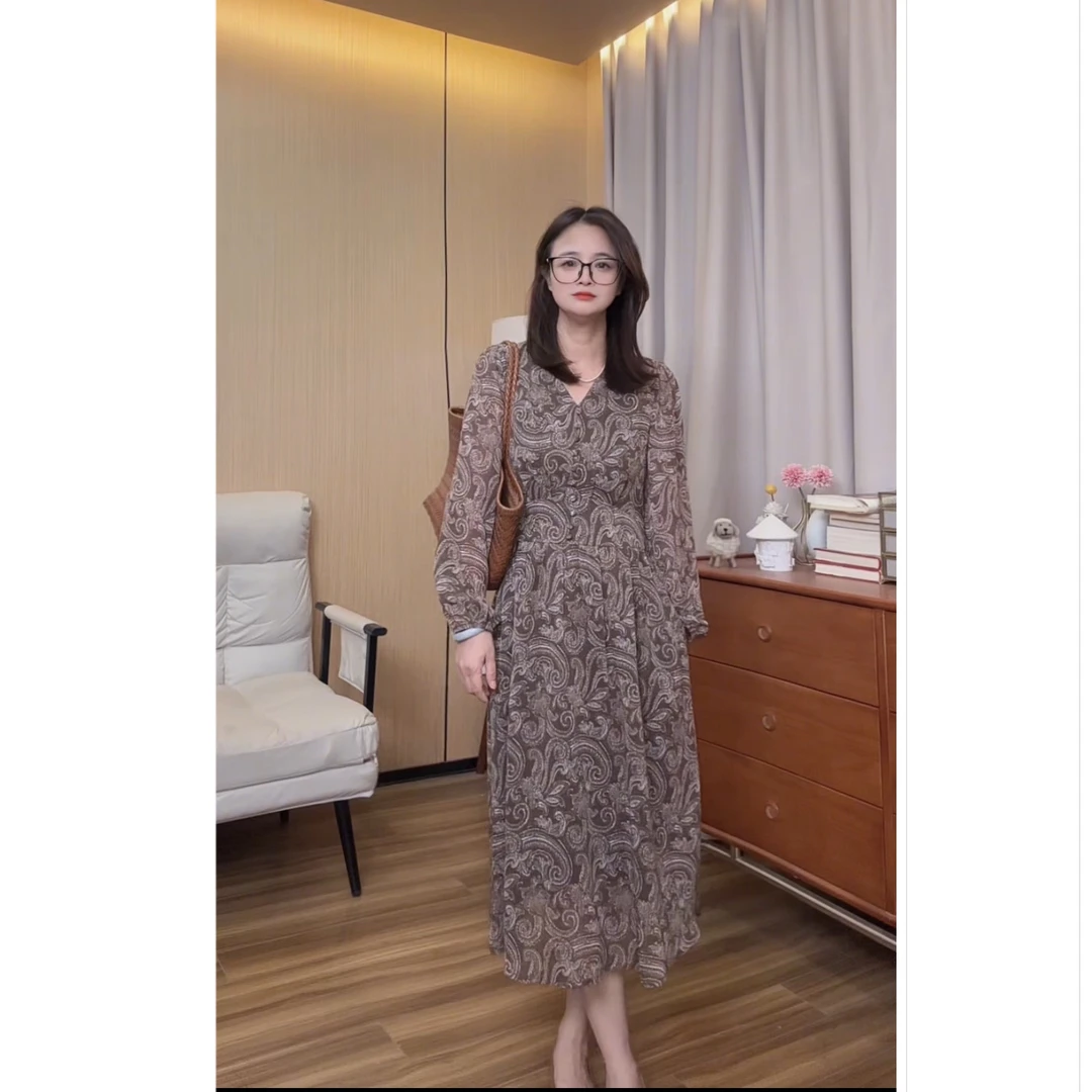 秋季新款波西米亚风烫银腰果印花水滴镂空领H型连衣裙