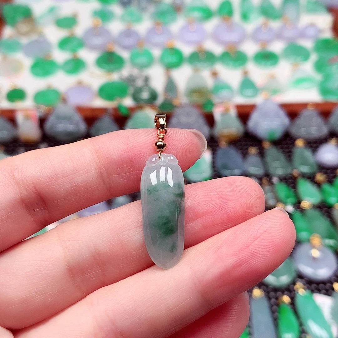 翡翠未镶嵌颈饰天然翡翠A货