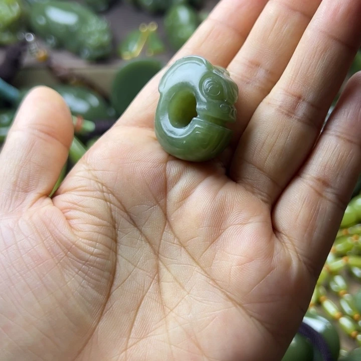 岫岩老玉（透闪石质玉）未镶嵌挂件