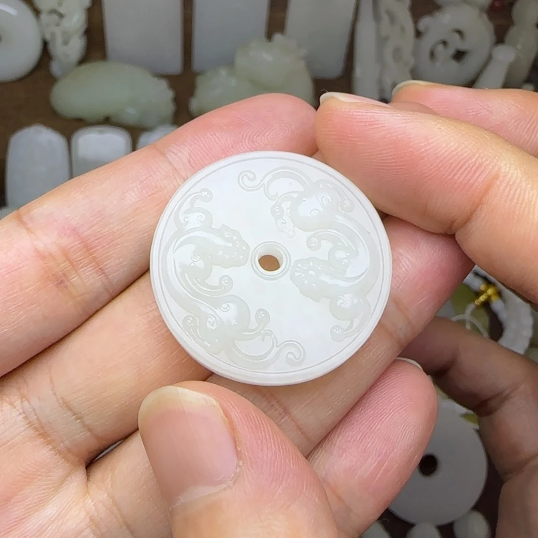 和田玉未镶嵌挂件