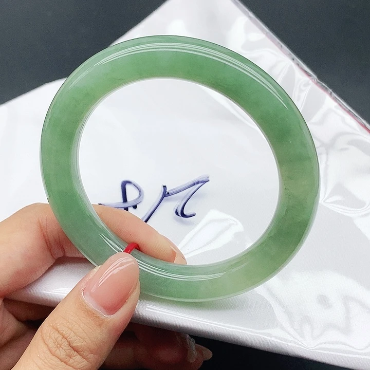 未镶嵌手镯翡翠218
