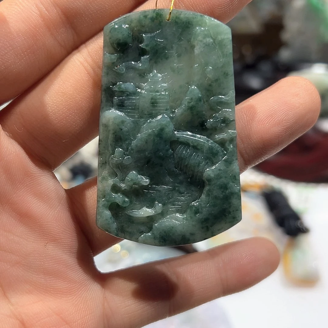 翡翠未镶嵌颈饰挂件