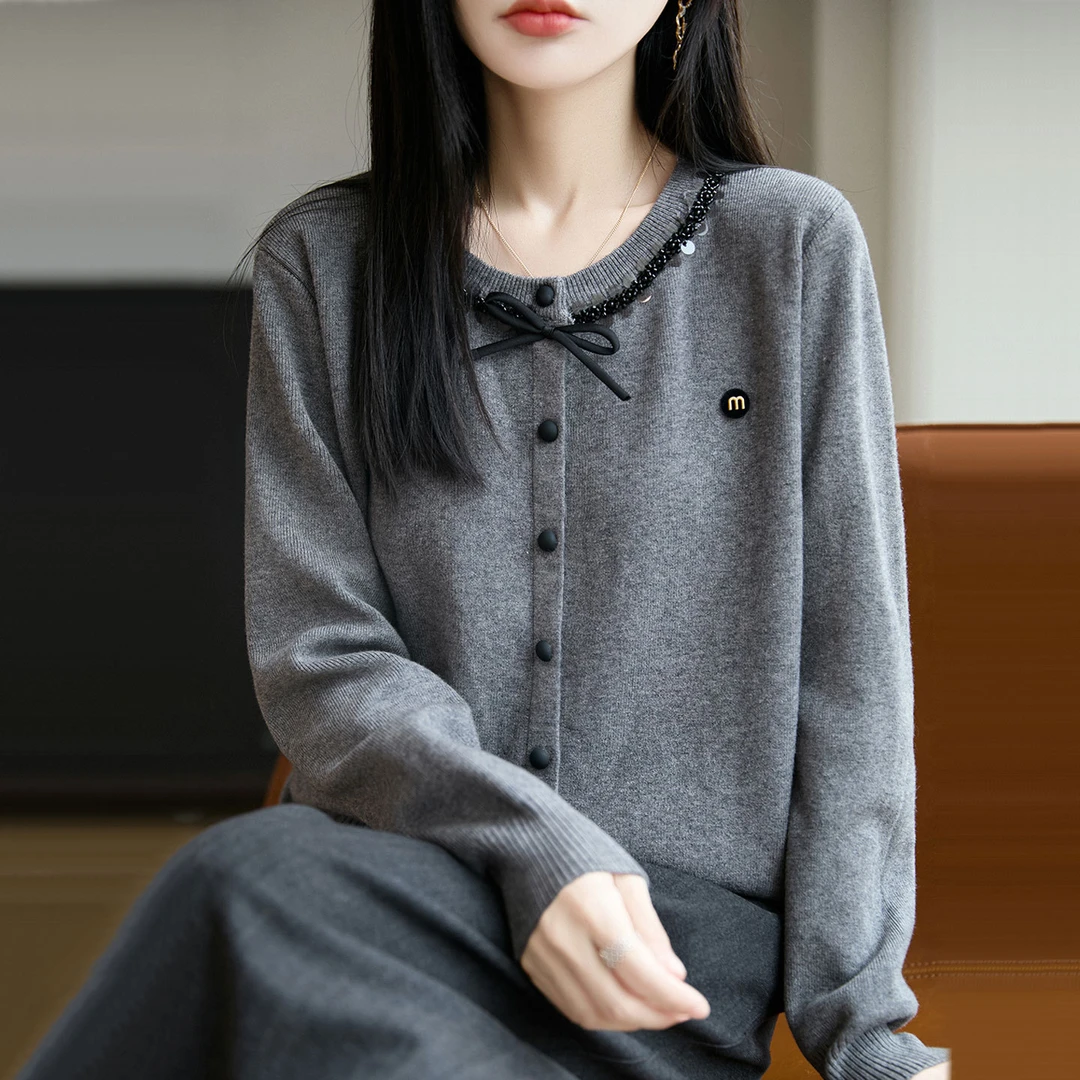 【大码】新款蝴蝶结亮片时尚钉珠针织开衫时尚气质纯色上衣洋气打底