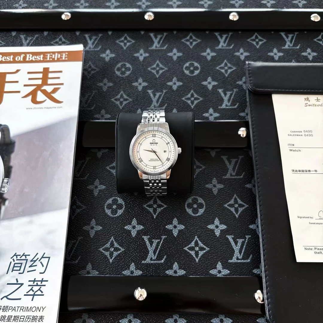 全新未使用/蝶飞/单日历/白面/全自动机芯腕表 【一一补贴】