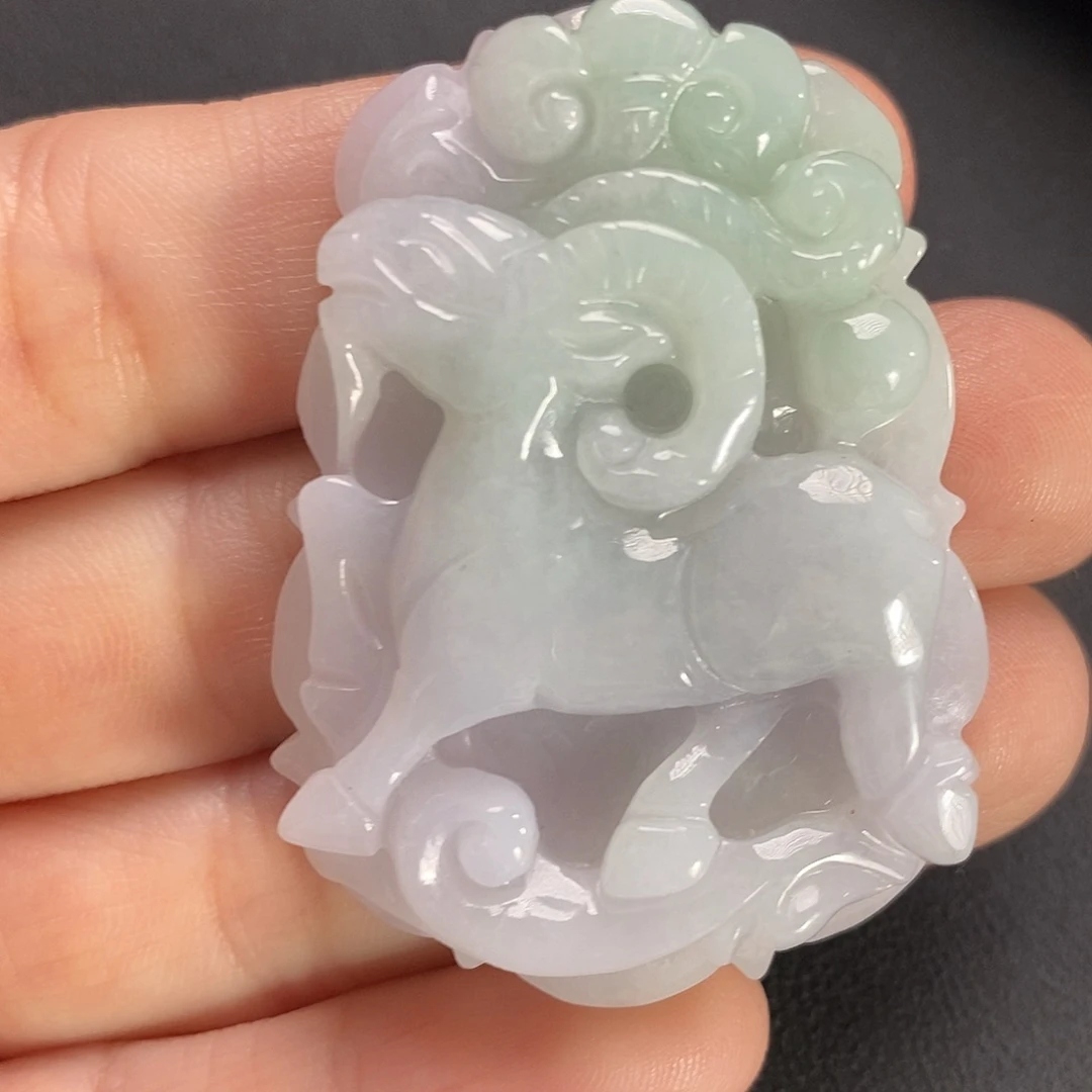 颈饰未镶嵌翡翠羊牌