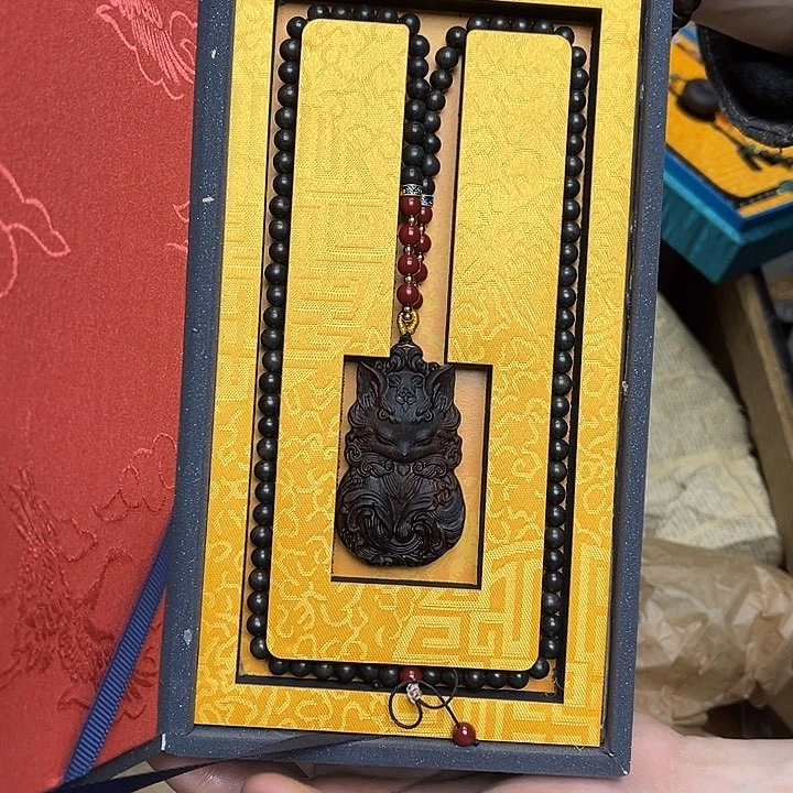 大叶紫檀（黑酸枝木类）